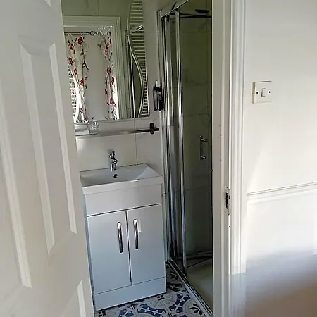 Hazelbrook Bed & Breakfast 3*
