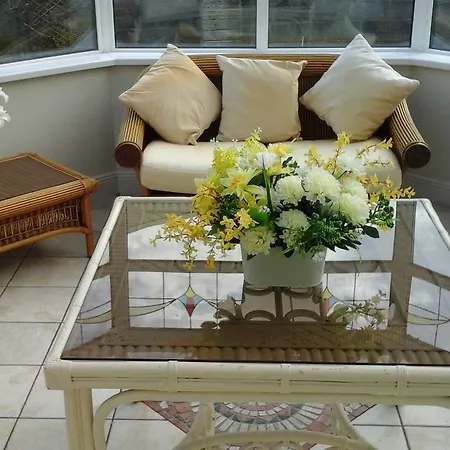 Hazelbrook 3*